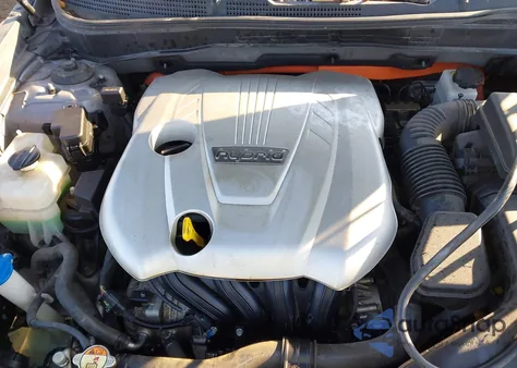 2013 Hyundai Sonata Hybrid z USA, uszkodzony, nr VIN KMHEC4A42DA065398